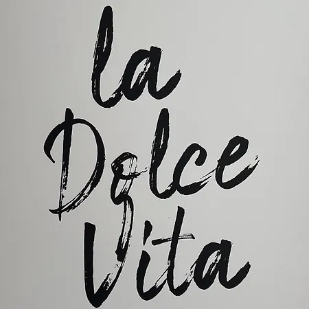 アパート Dolce マルボルク